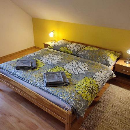 Apartmany Zachar Besenova Exterior photo