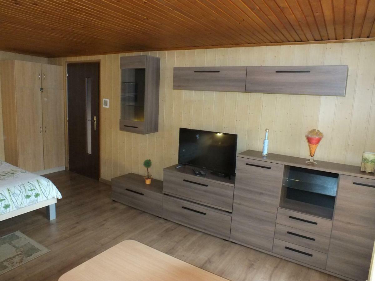 Apartmany Zachar Besenova Exterior photo
